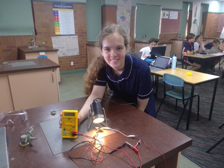 Student from Newcastle, Elyshia with her Dye Sensitised Solar Cell from the Solar Cell Challenge.